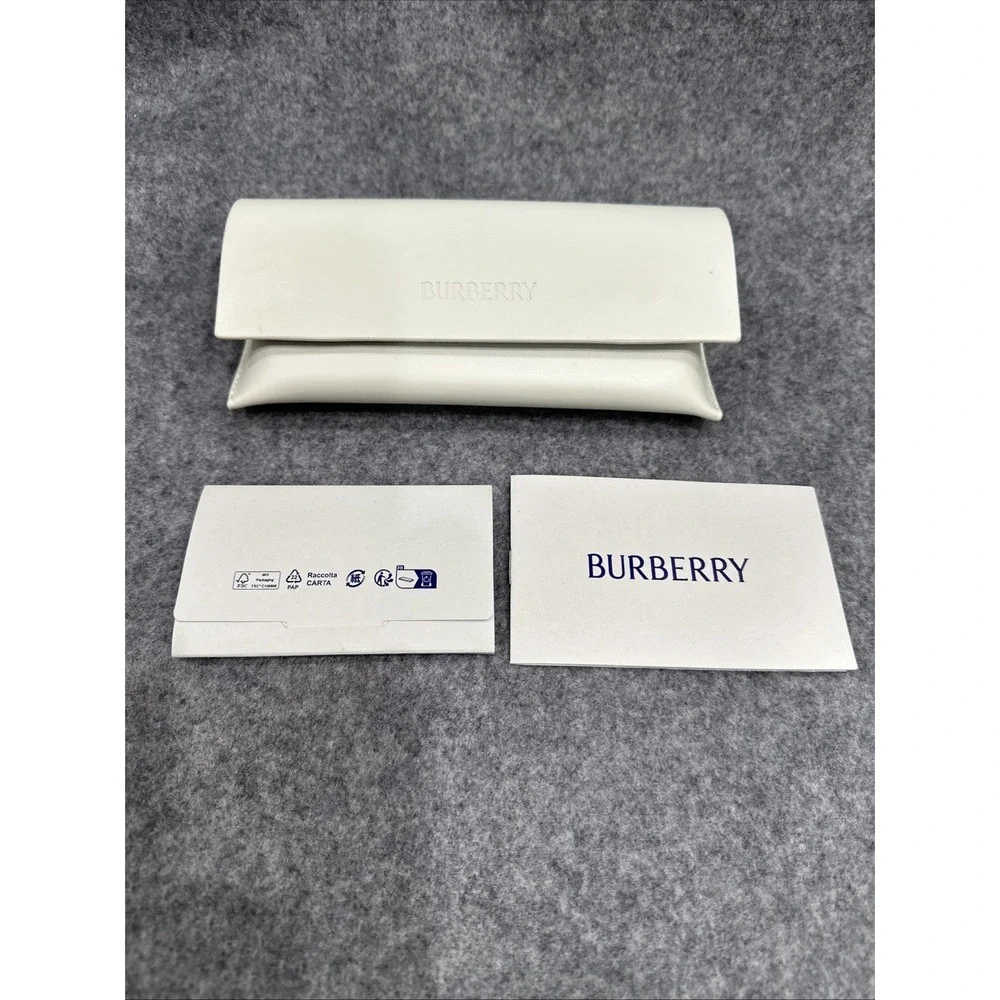 NEW BURBERRY Authentic Glasses Case - White Double Magnetic Closure